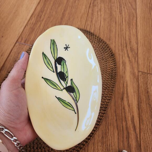 Julia Junkin oval appetizer plates set of 3 yellow w/ black olive & branch print - Picture 3 of 11